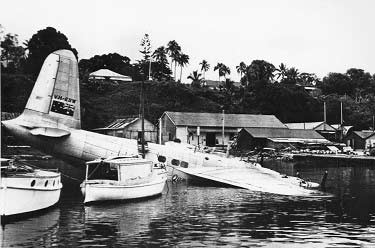 VH-EBW in Port Vila