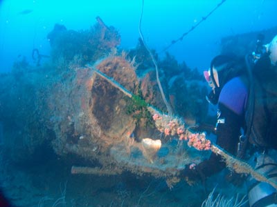 Aaron Ward torpedo tubes