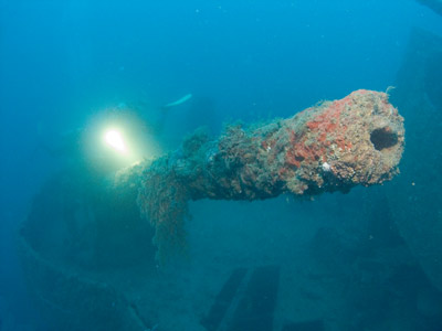 Port Stern gun