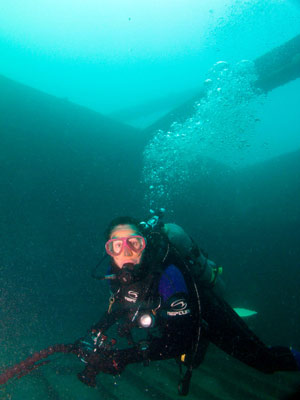Kelly in the hold of the Konanda
