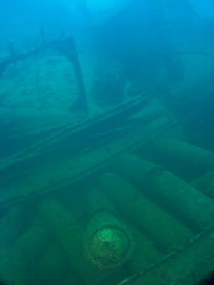 Hold 5 Torpedoes