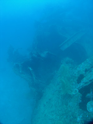 Hold 5 Torpedoes