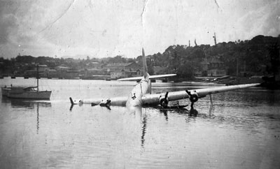 VH-EBW in Port Vila