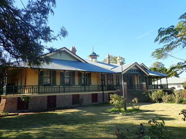 Bourke 