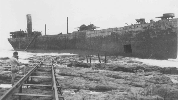 The ship eaten away by oxy