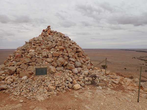 Pooles Cairn